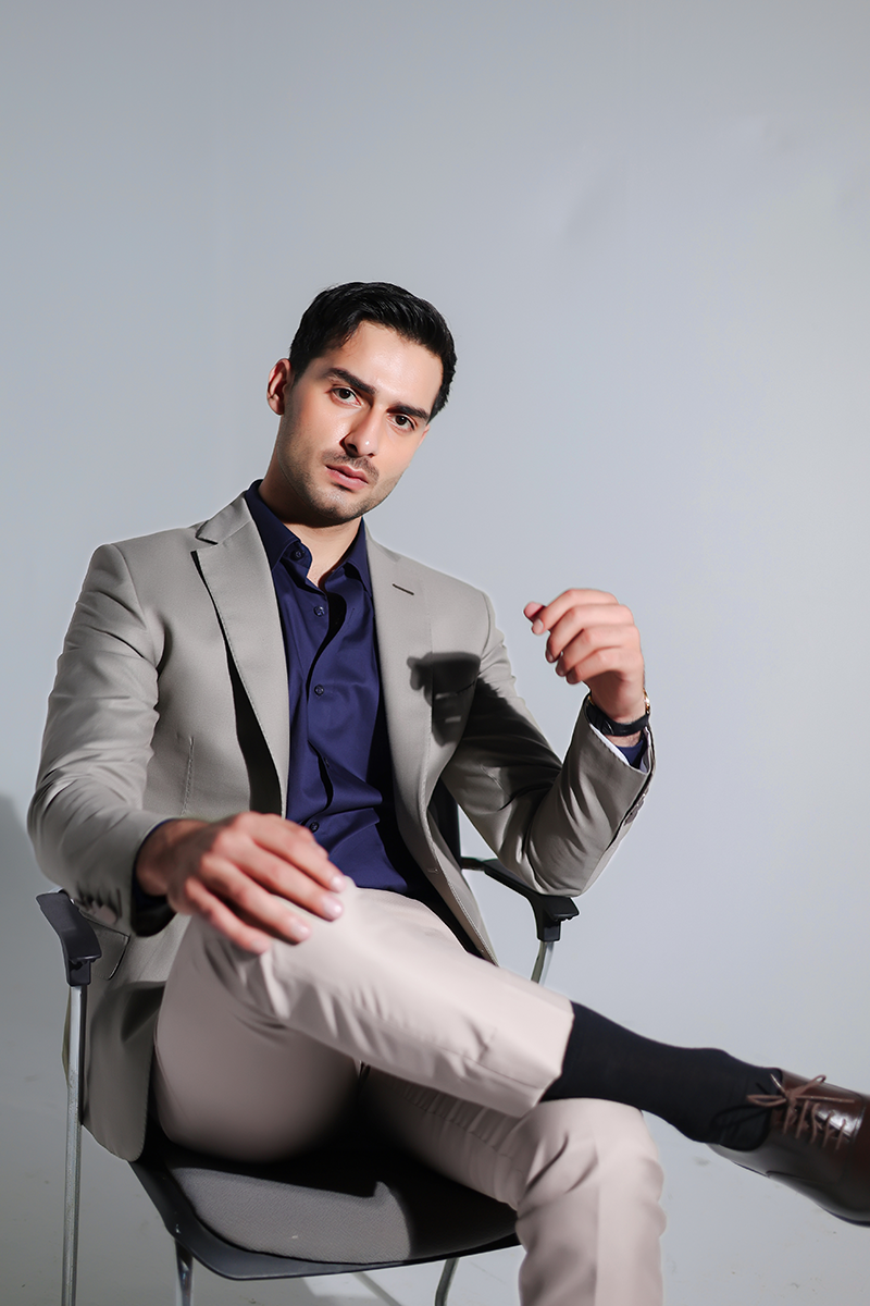 Beige Structured Suiting Fabric Blazer (2-Piece) - Image 5