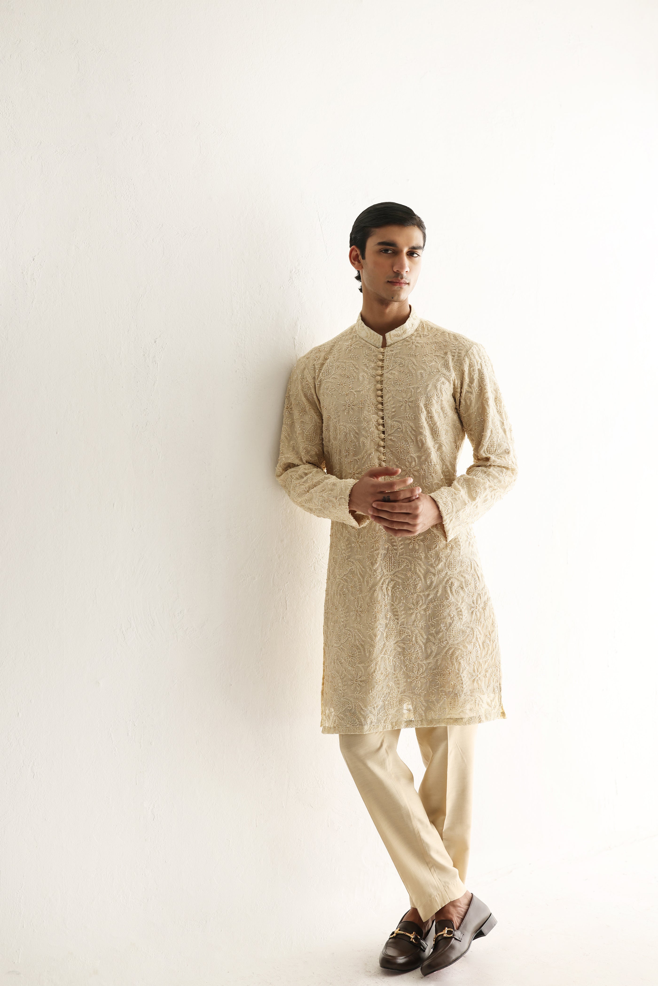 Beige Hand-Embroidered Cotton-Silk Kurta Pajama (2-Piece) - Image 4