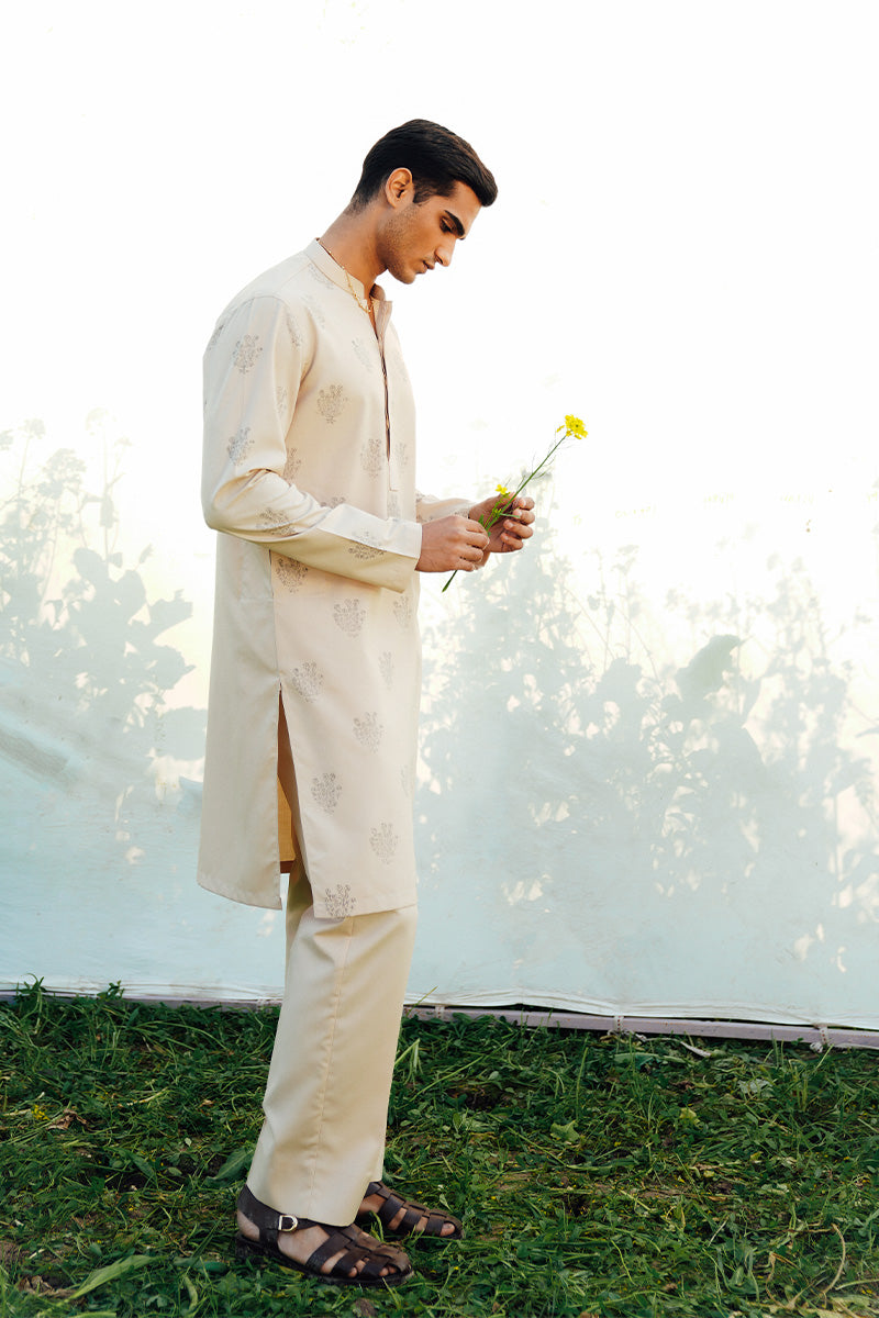 Beige Embroidered Multani Karandi Kurta Pajama (2-Piece) - Image 4