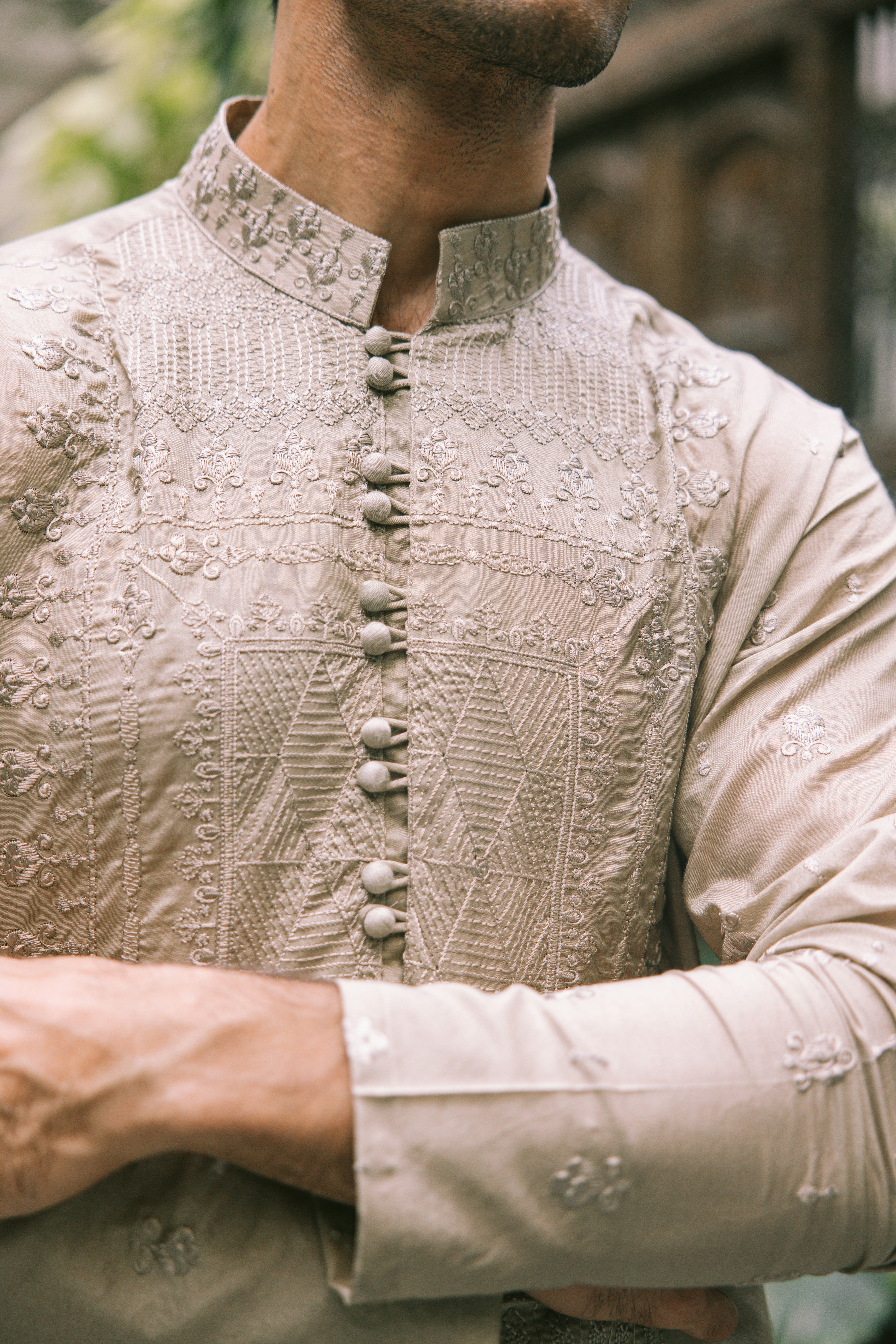 Beige Embroidered Silk-Blend Kurta (2-Piece) - Image 4