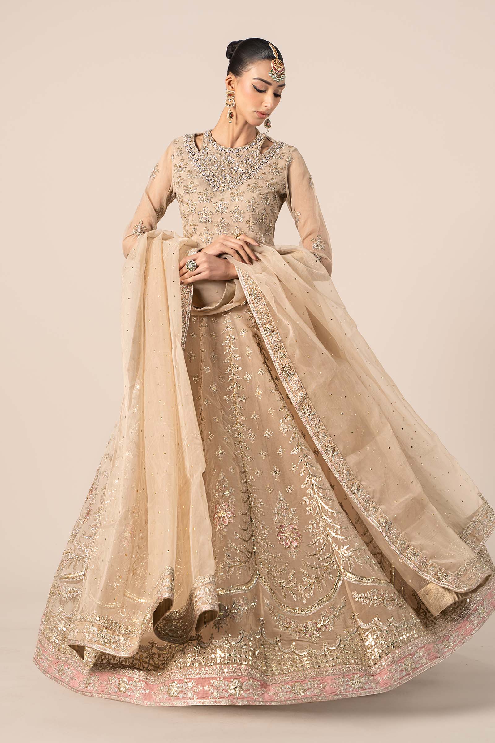 Pakistani Beige Embroidered Organza Lehenga Set (3-Piece) - Image 4