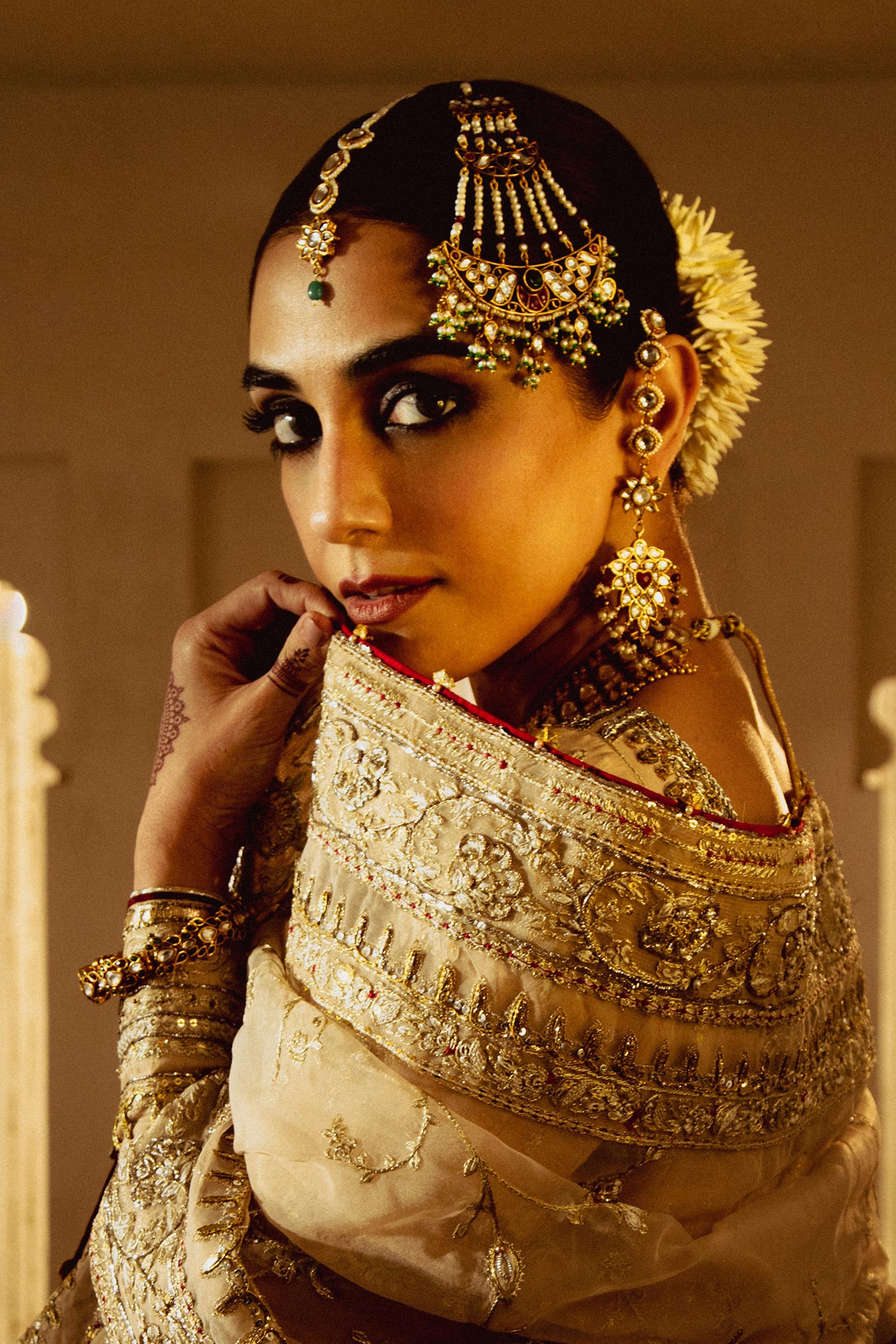 Beige Zardozi Raw Silk Peshwaz with Red Lehenga (3-Piece) - Image 7