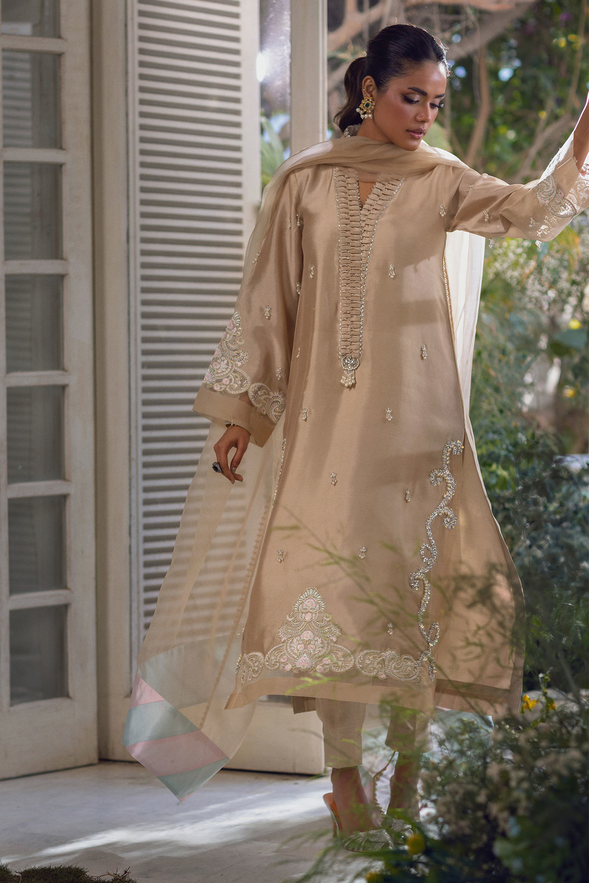 Sand Zardozi Shisha Silk Salwar Kameez (3-Piece) - Image 4