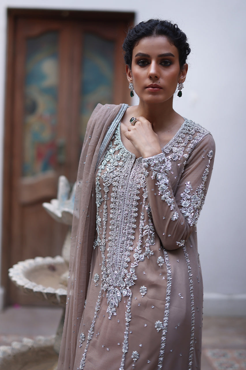Beige Zardozi Soft Net & Raw Silk Kurta Set (3-Piece) - Image 5