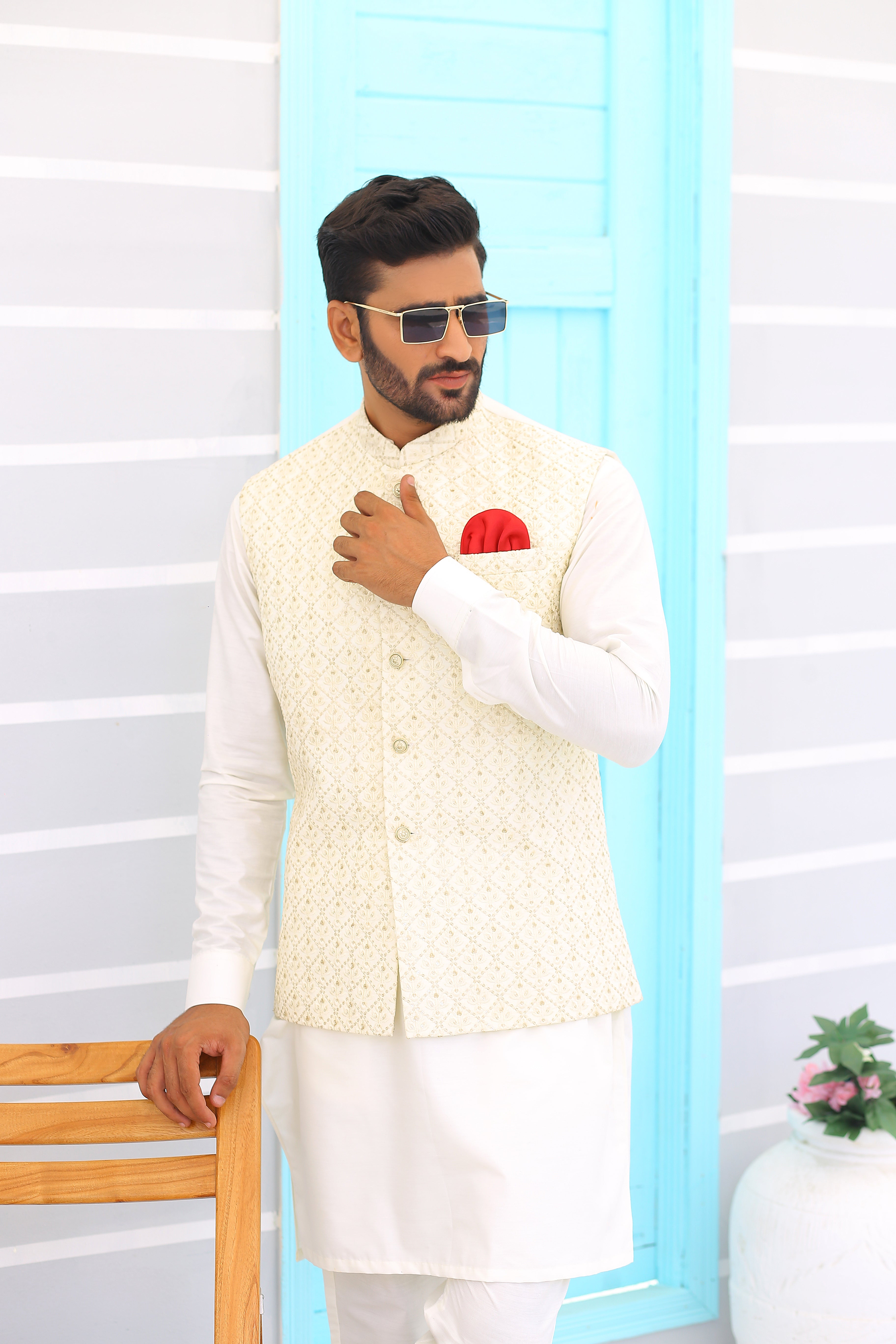 Light Beige Geometric Jacquard Waistcoat (3-Piece) - Image 3