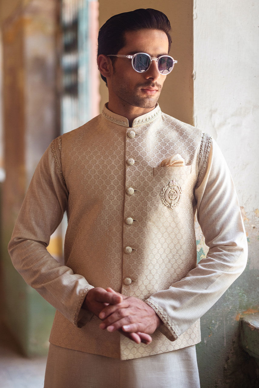 Beige Gold Hand-Embroidered Jamawar Waistcoat Kurta (3-Piece) - Image 2