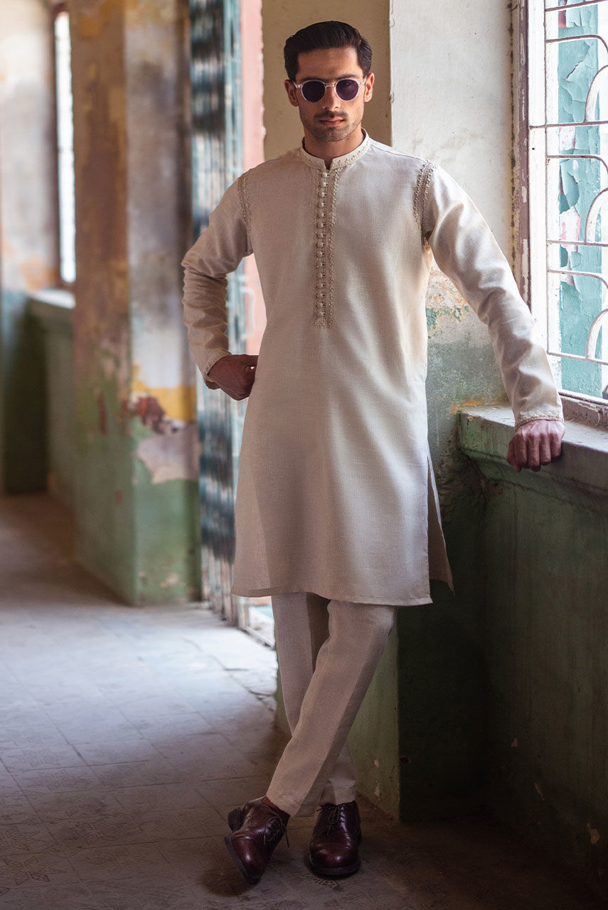 Beige Gold Hand-Embroidered Jamawar Waistcoat Kurta (3-Piece) - Image 4