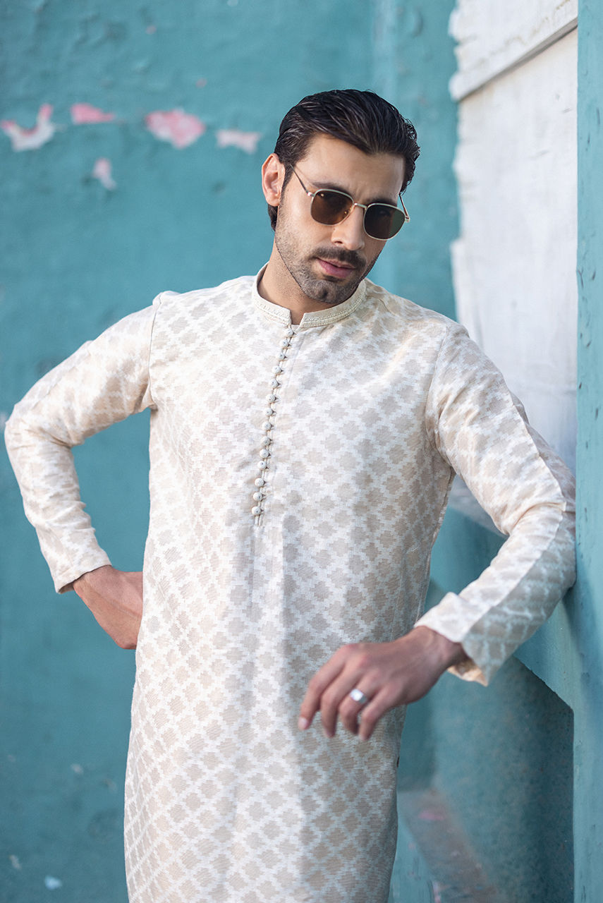 Light Beige-Gold Embroidered Raw Silk Waistcoat (3-Piece) - Image 4