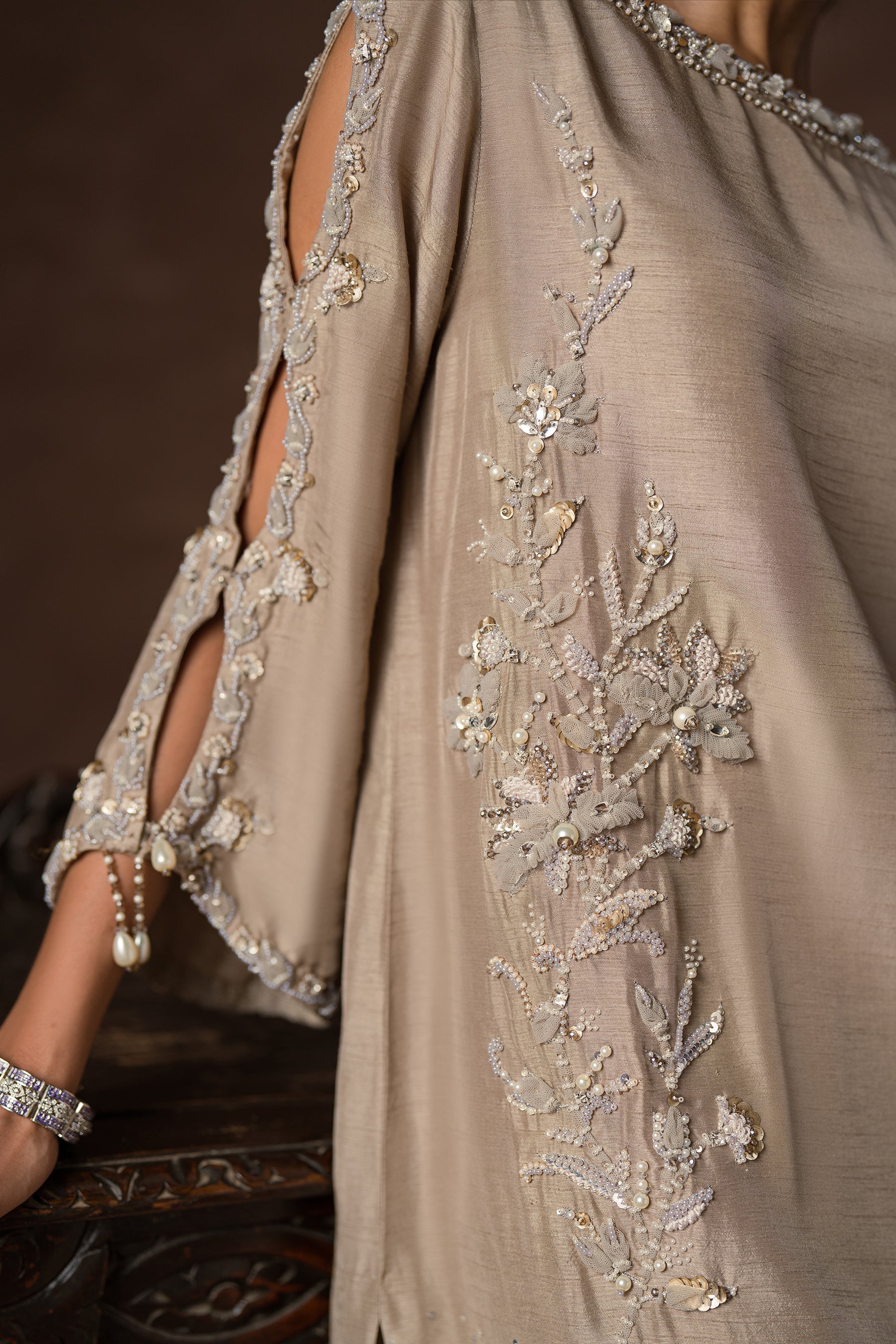 Pakistani Greige Hand-Embellished Silk Kaftan Co-ord (3-Piece) - Image 4