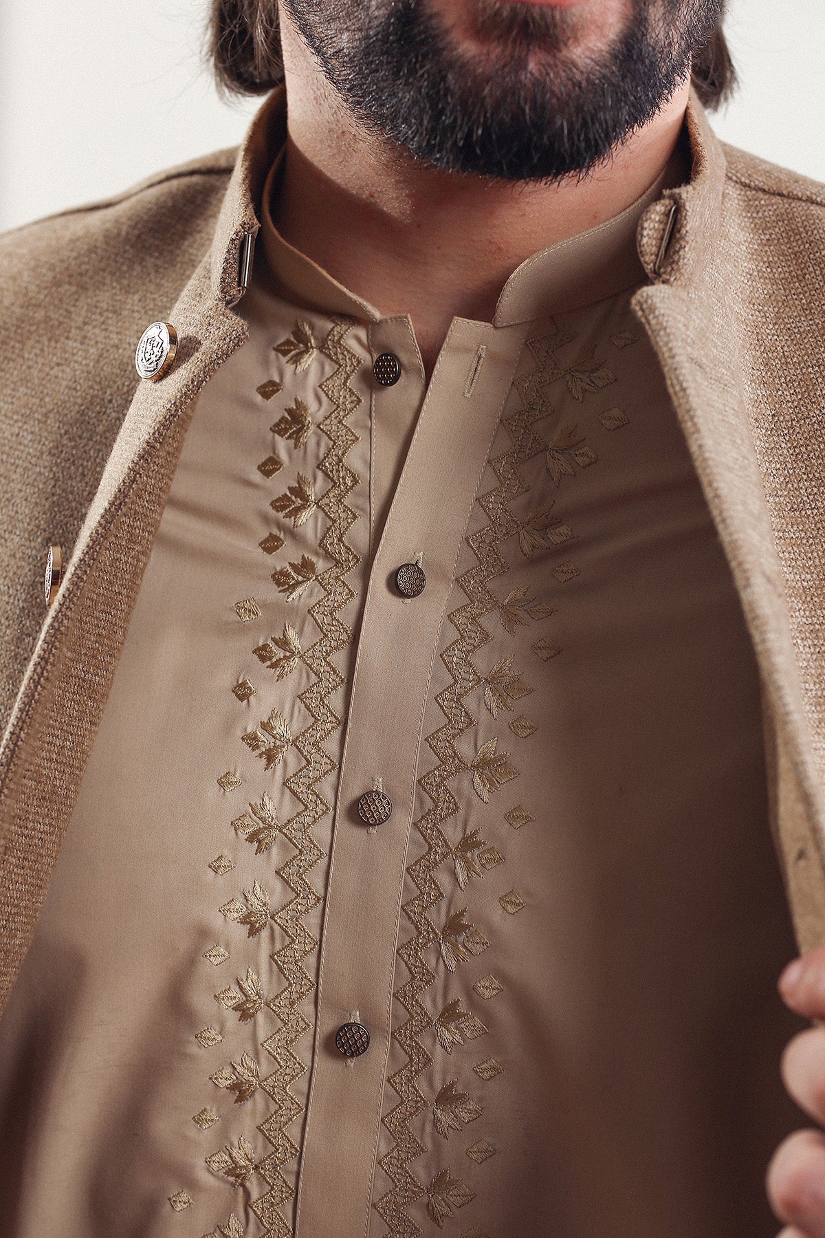 Skin Embroidered Wash-and-Wear Kurta Shalwar (2-Piece) - Image 12