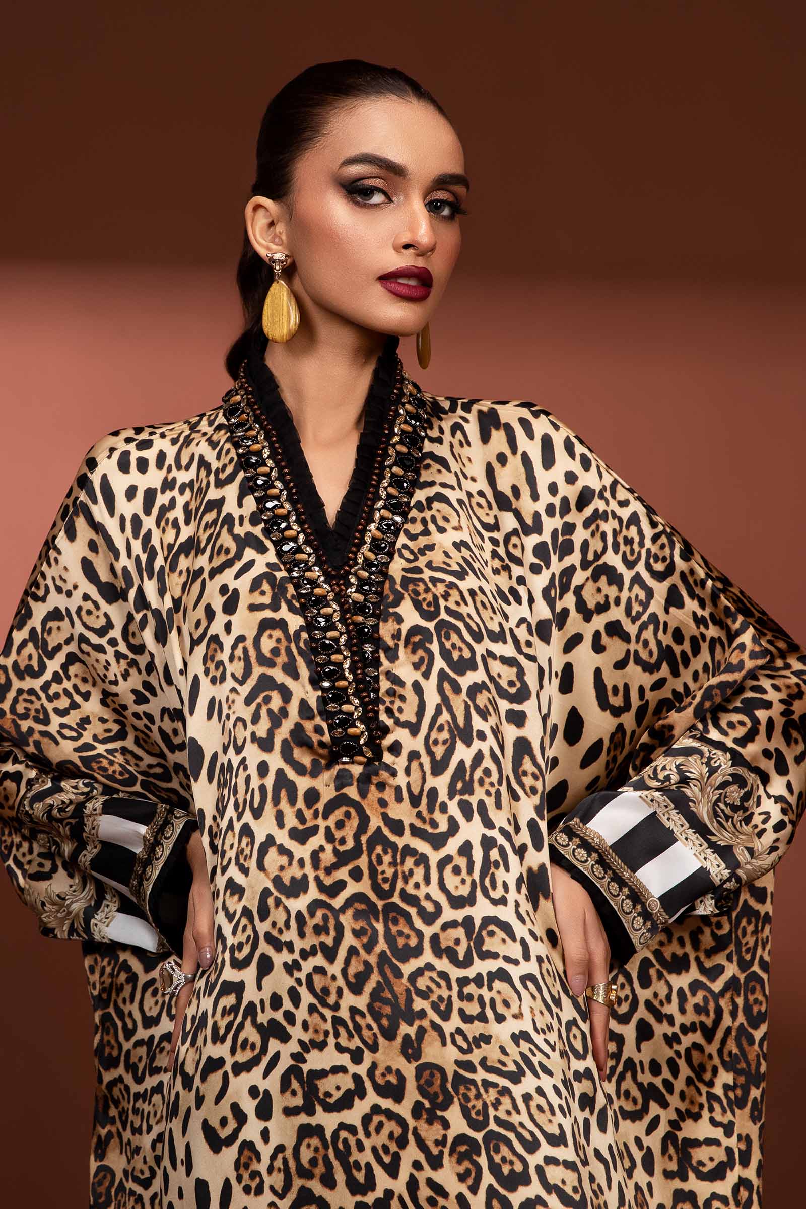 Pakistani Beige Multi-Tone Embellished Silk Salwar Kameez (2-Piece) - Image 2