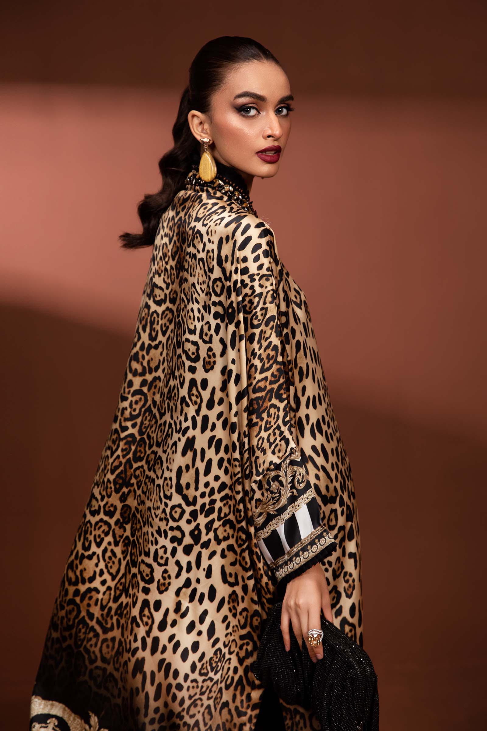 Pakistani Beige Multi-Tone Embellished Silk Salwar Kameez (2-Piece) - Image 4