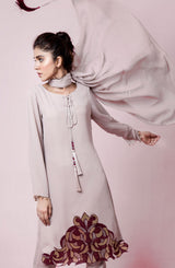 Pakistani Beige Appliqué Georgette Chiffon Salwar Kameez (2-Piece) - Image 4