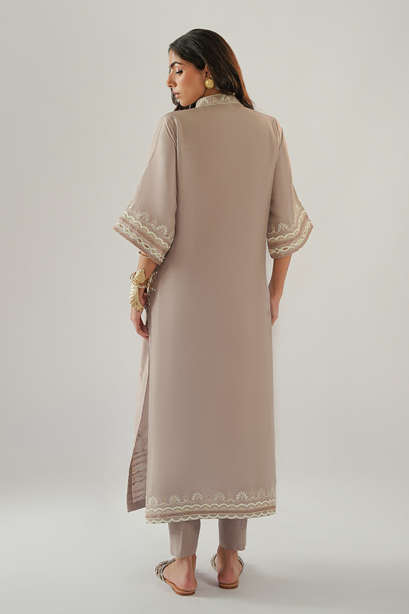 Beige Aari Embroidered Pure Rawsilk Kurta Set (2-Piece) - Image 13