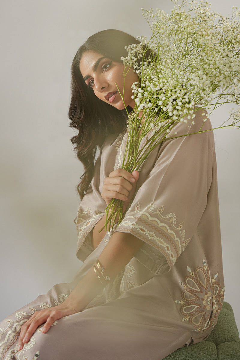 Beige Aari Embroidered Pure Rawsilk Kurta Set (2-Piece) - Image 9