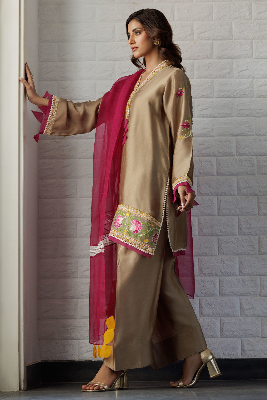 Pakistani Neutral Aari Embroidered Sheesha Silk Kurta Set (3-Piece) - Image 6