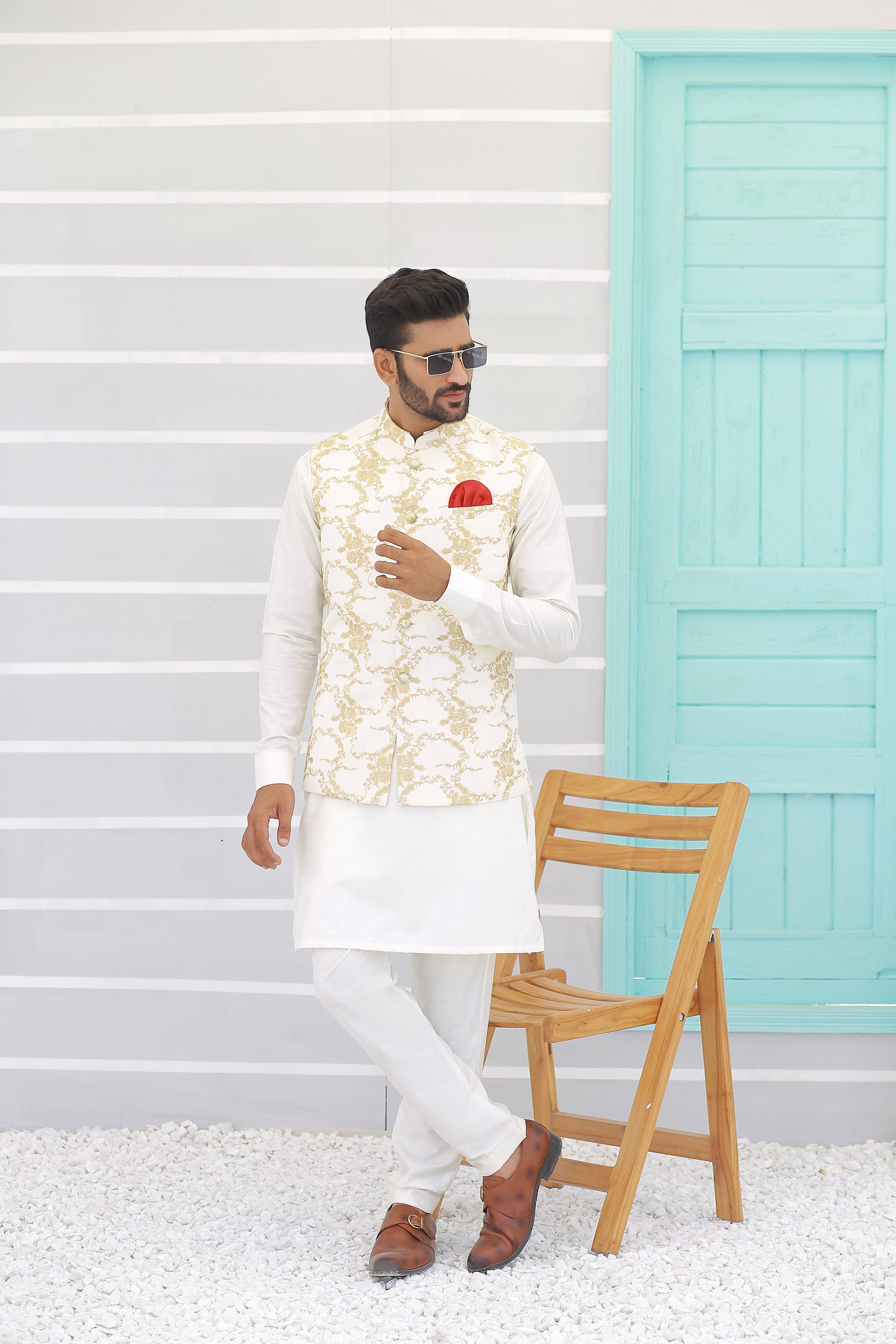 Light Beige Gold Brocade Waistcoat (3-Piece) - Image 2