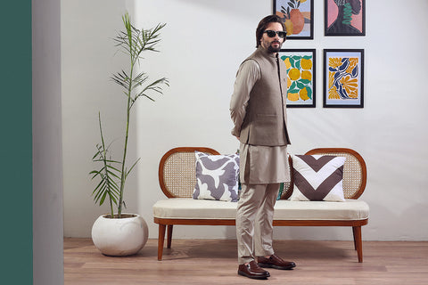 Skin & Brown Warm Cotton Waistcoat Kurta (3-Piece) - Image 9