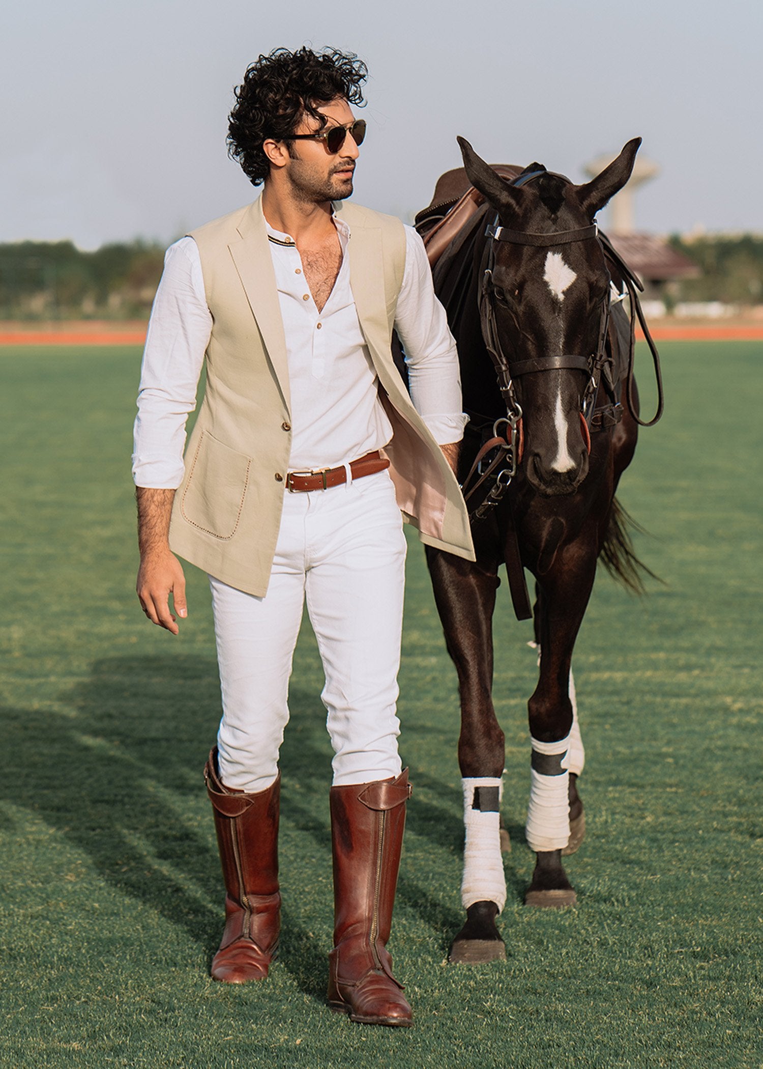 Beige Linen Waistcoat with Notched Collar (2-Piece) - Image 1