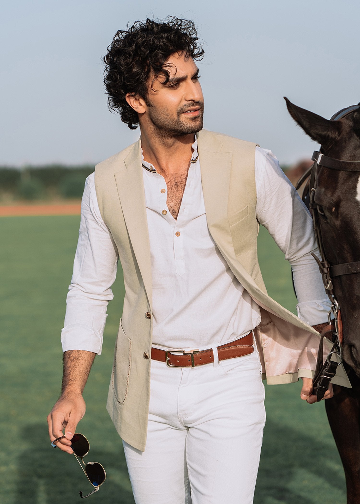 Beige Linen Waistcoat with Notched Collar (2-Piece) - Image 3