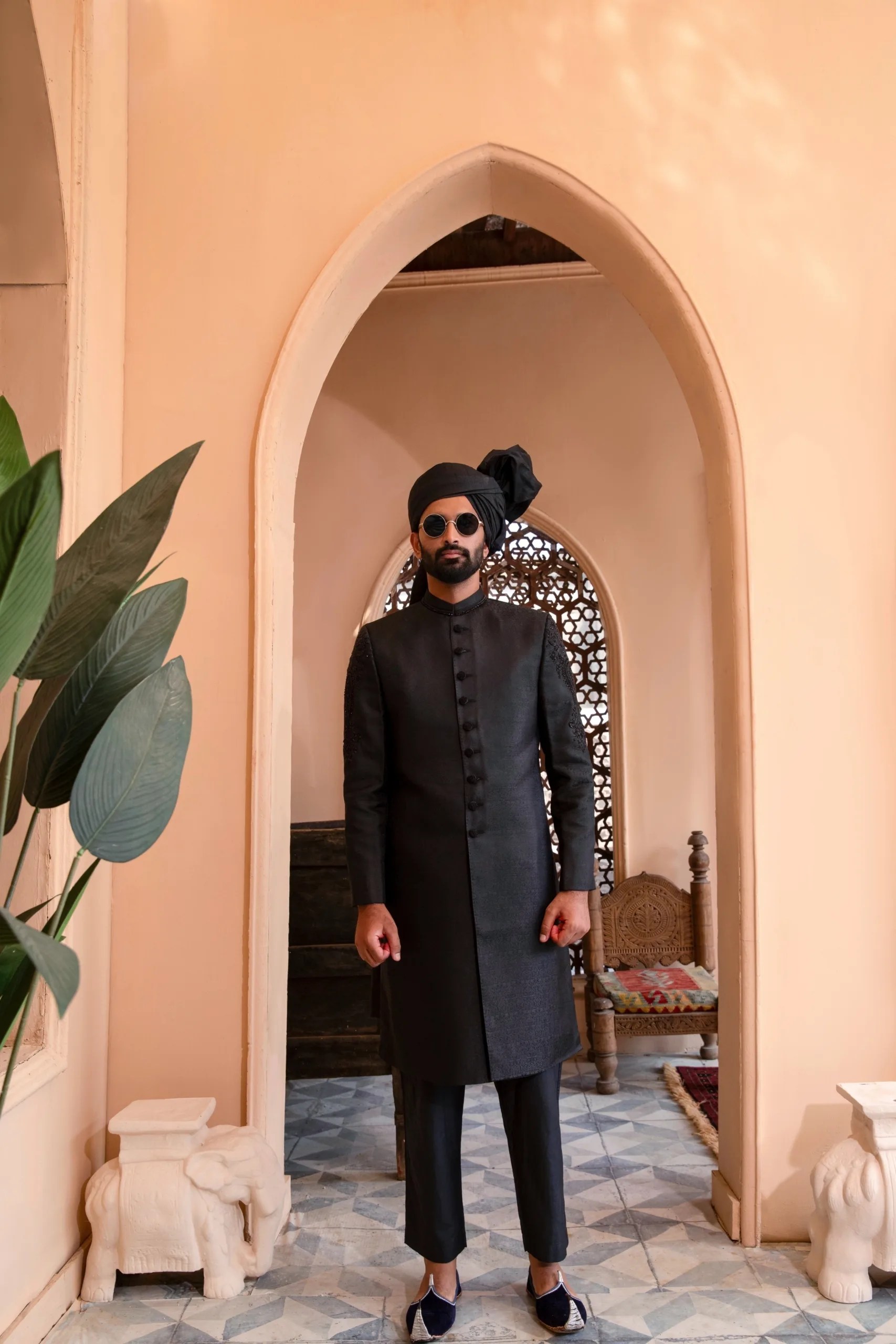 Black Cut Dana Embroidered Silk-Blend Sherwani (2-Piece) - Image 6