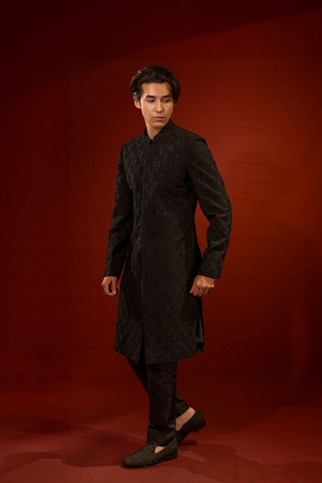 Black Thread-Embroidered Silk-Blend Sherwani (2-Piece) - Image 7