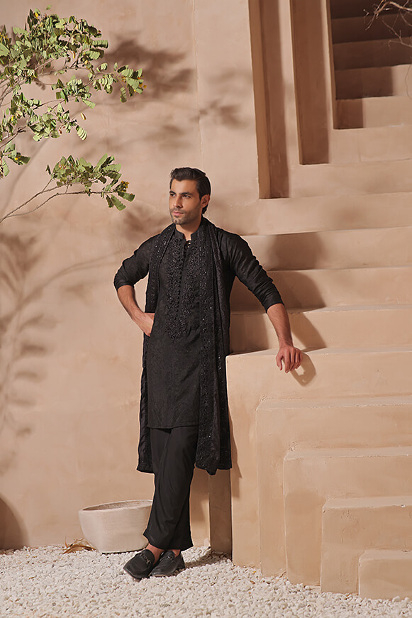 Black Embroidered Khaddi Cotton Kurta Set (3-Piece) - Image 5