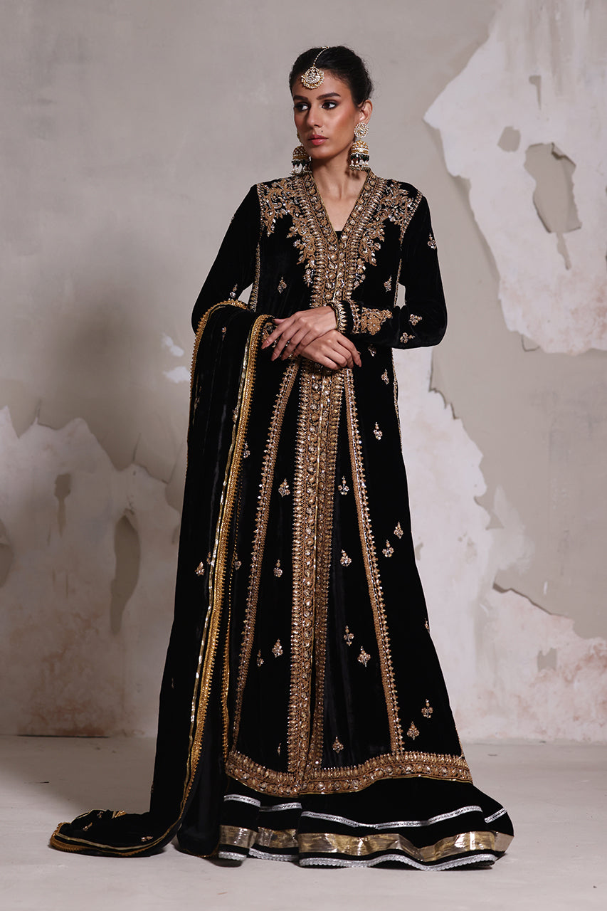 Black Marori Zardozi Velvet Gharara Set (3-Piece) - Image 1