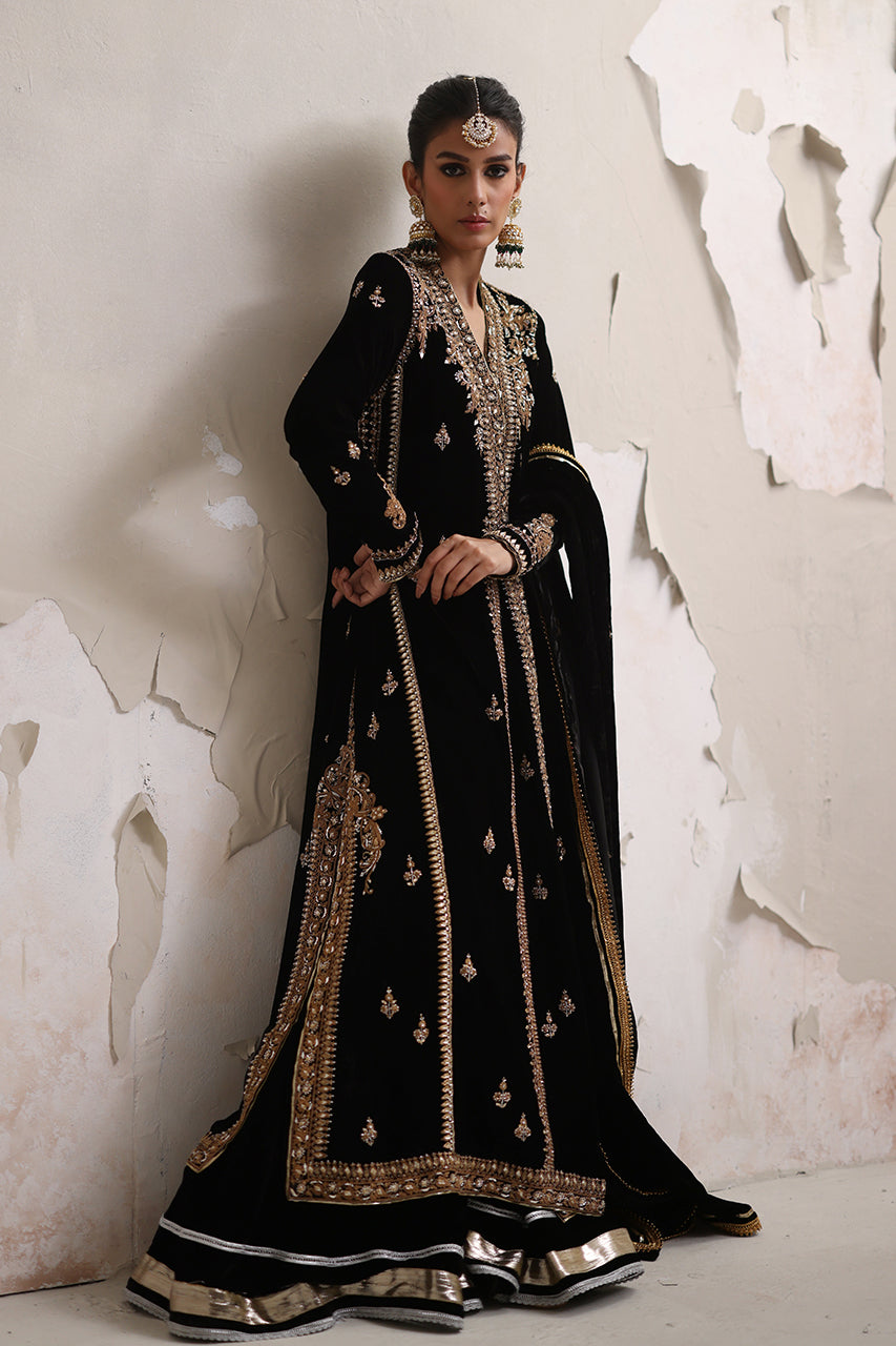 Black Marori Zardozi Velvet Gharara Set (3-Piece) - Image 5