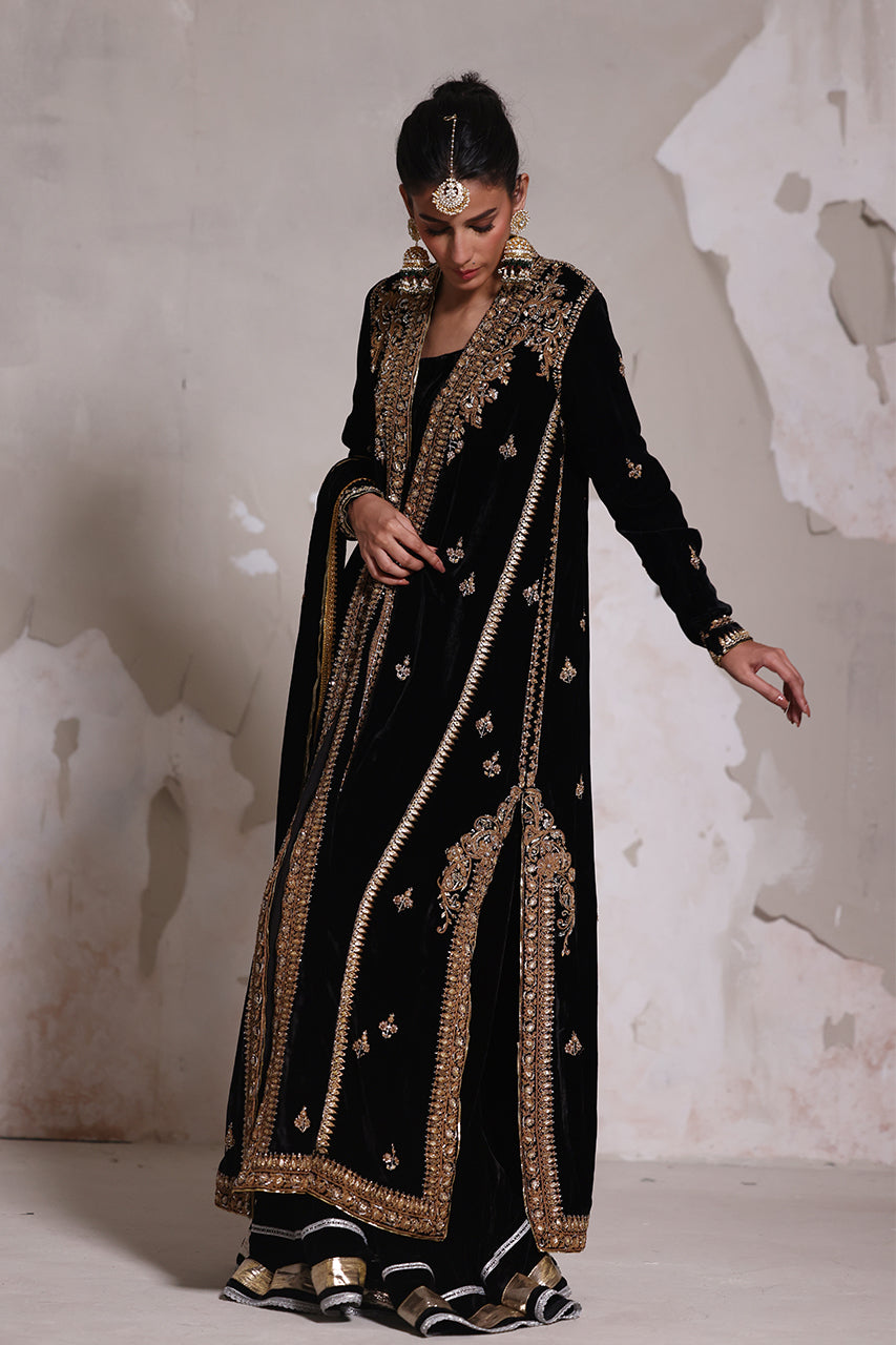 Black Marori Zardozi Velvet Gharara Set (3-Piece) - Image 6