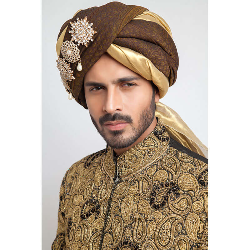 Black and Gold Zardozi Jamavar Silk Sherwani (3-Piece) - Image 4