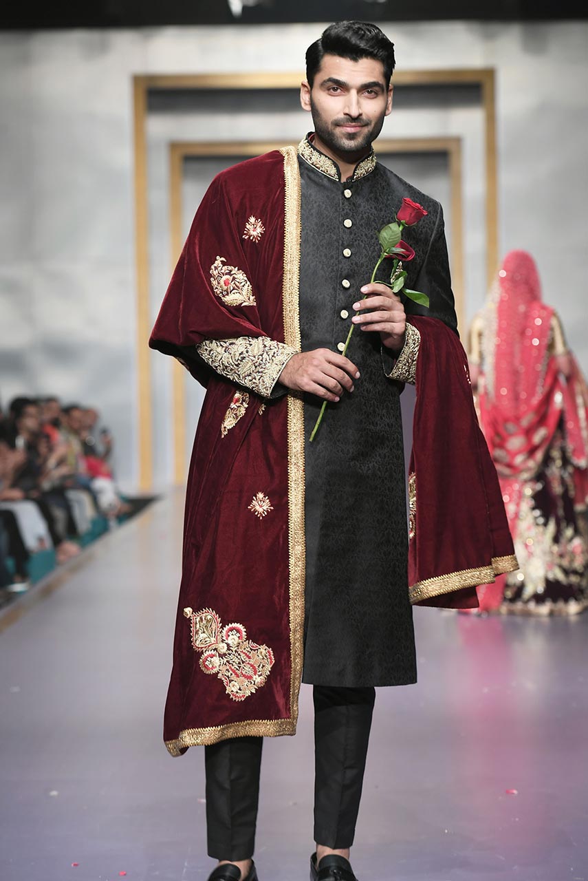 Black Kora Dabka Embroidered Jamawar Sherwani (3-Piece) - Image 2