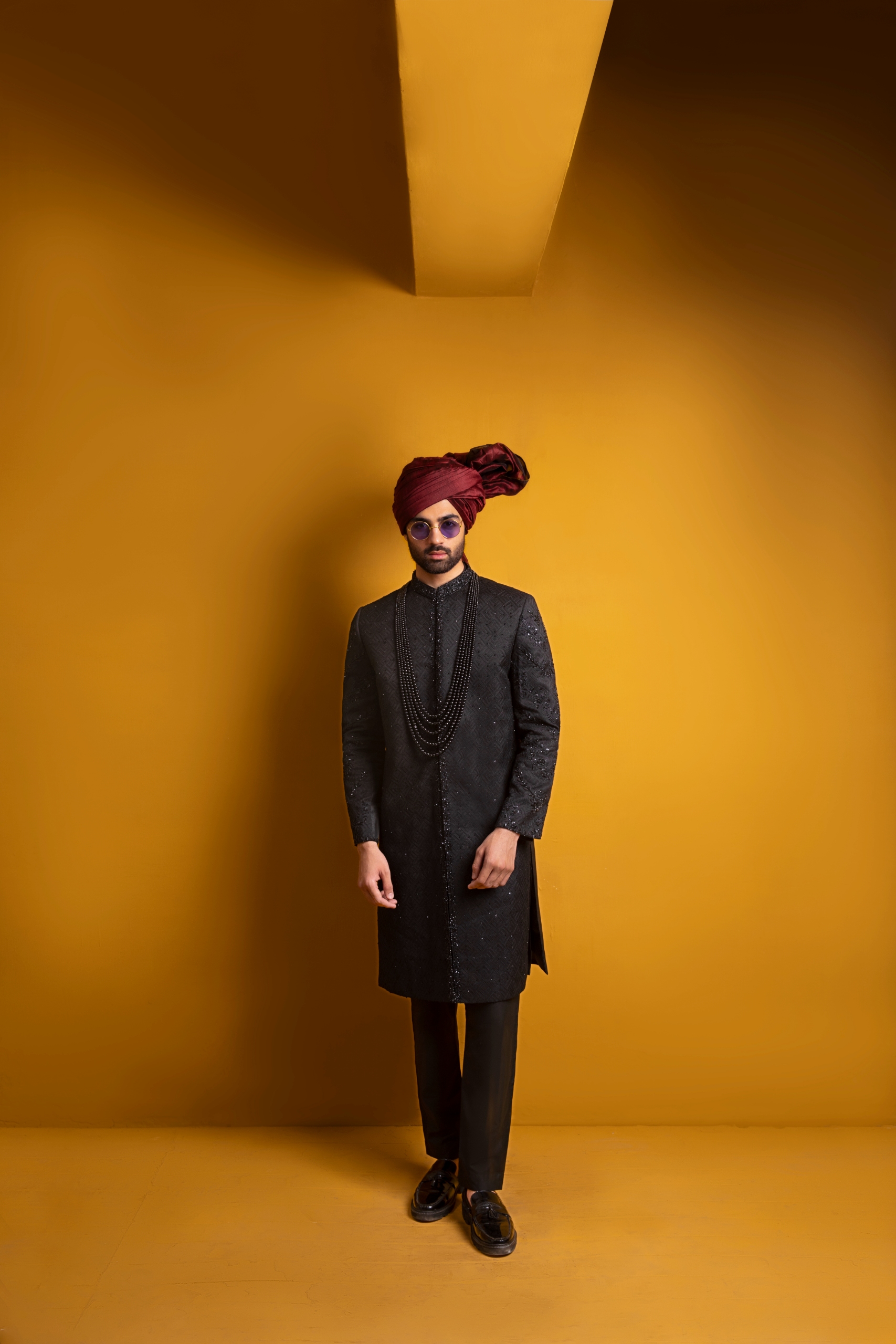 Black Chikankari Embroidered Silk-Blend Sherwani (2-Piece) - Image 4