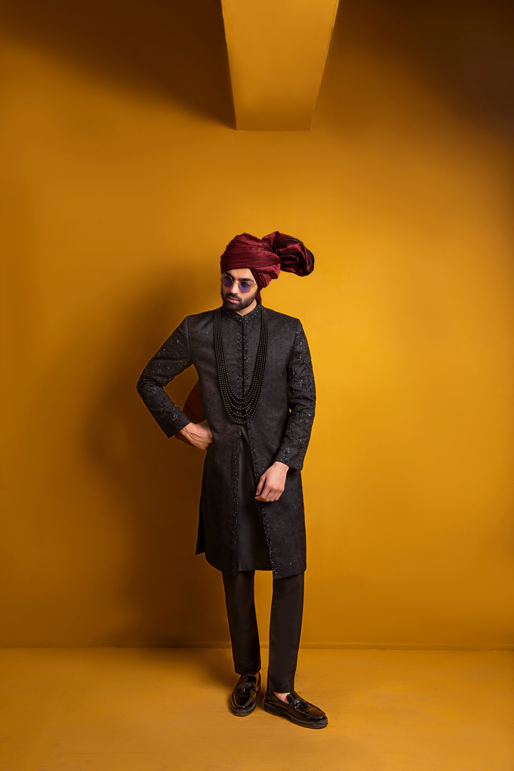 Black Chikankari Embroidered Silk-Blend Sherwani (2-Piece) - Image 5