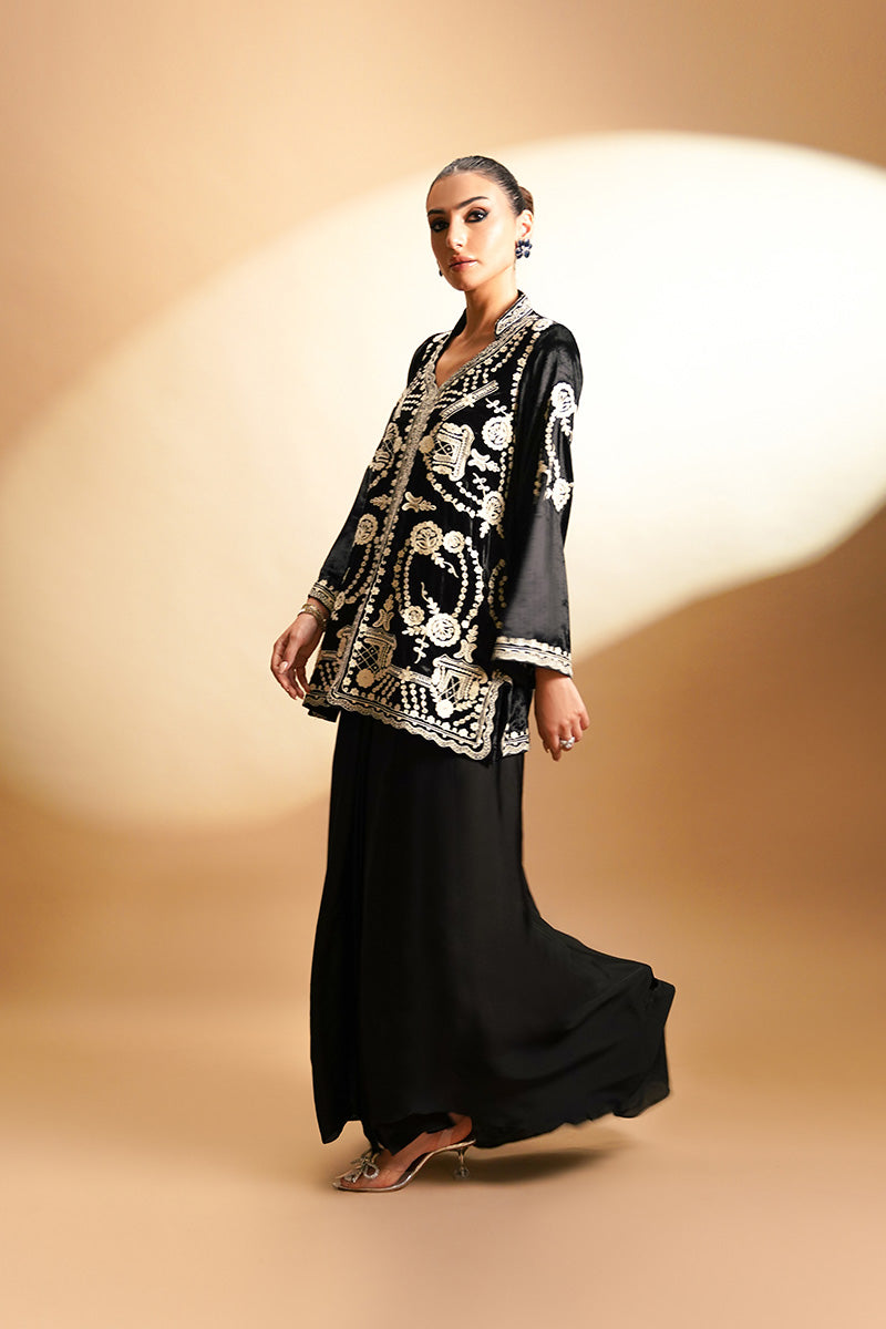 Black Aari Embroidered Velvet & Silk Jacket Set (2-Piece) - Image 4