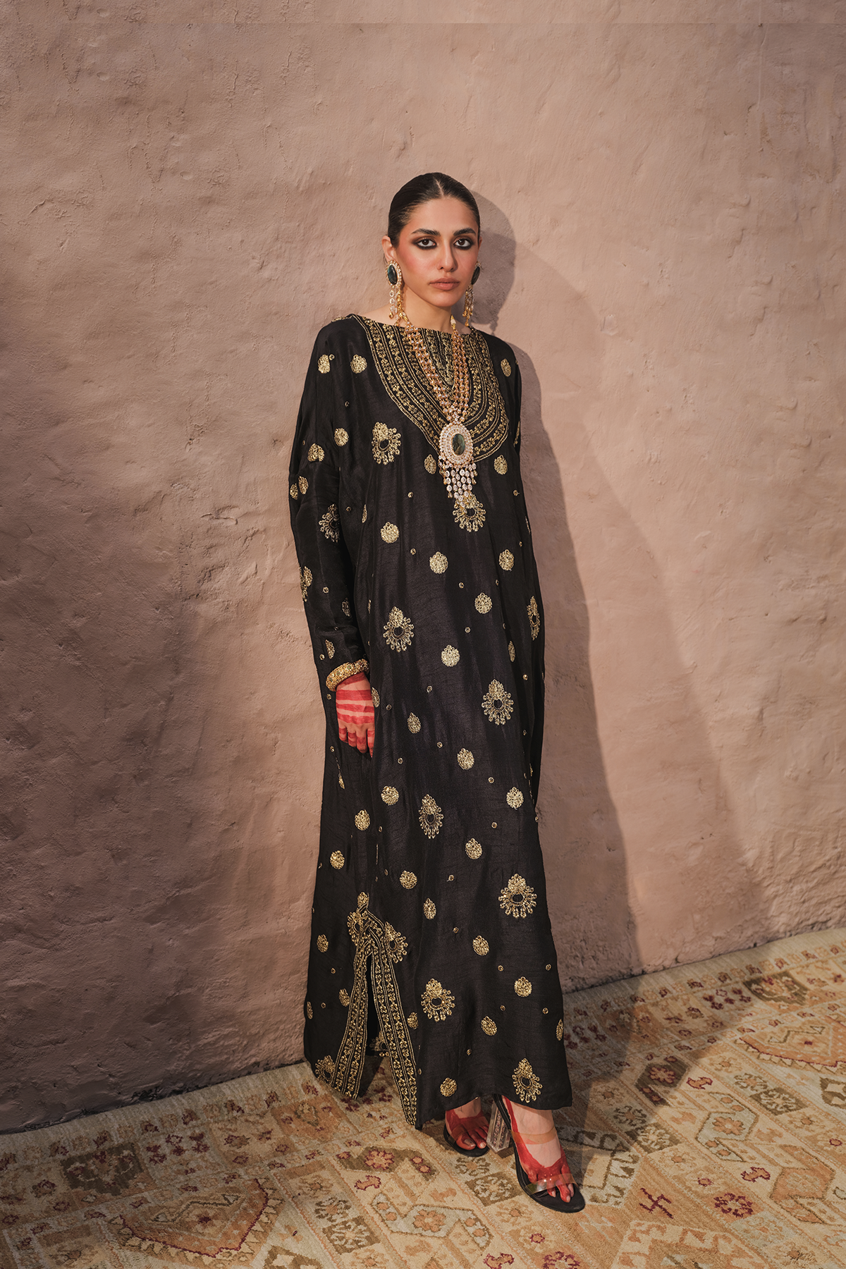 Pakistani Black Hand-Embroidered Silk-Blend Kaftan (1-Pc) - Image 1