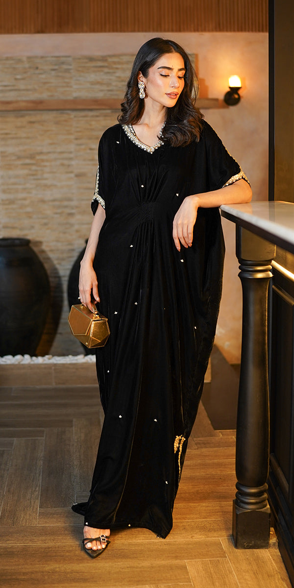 Pakistani Black Embroidered Velvet Kaftan (1-Pc) - Image 2
