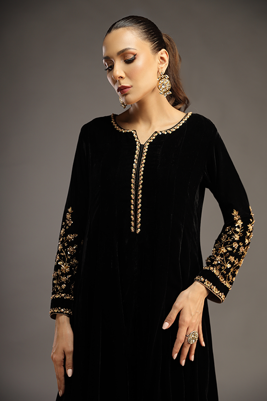 Pakistani Black Embroidered Velvet Kalidaar Dress (3-Piece) - Image 6