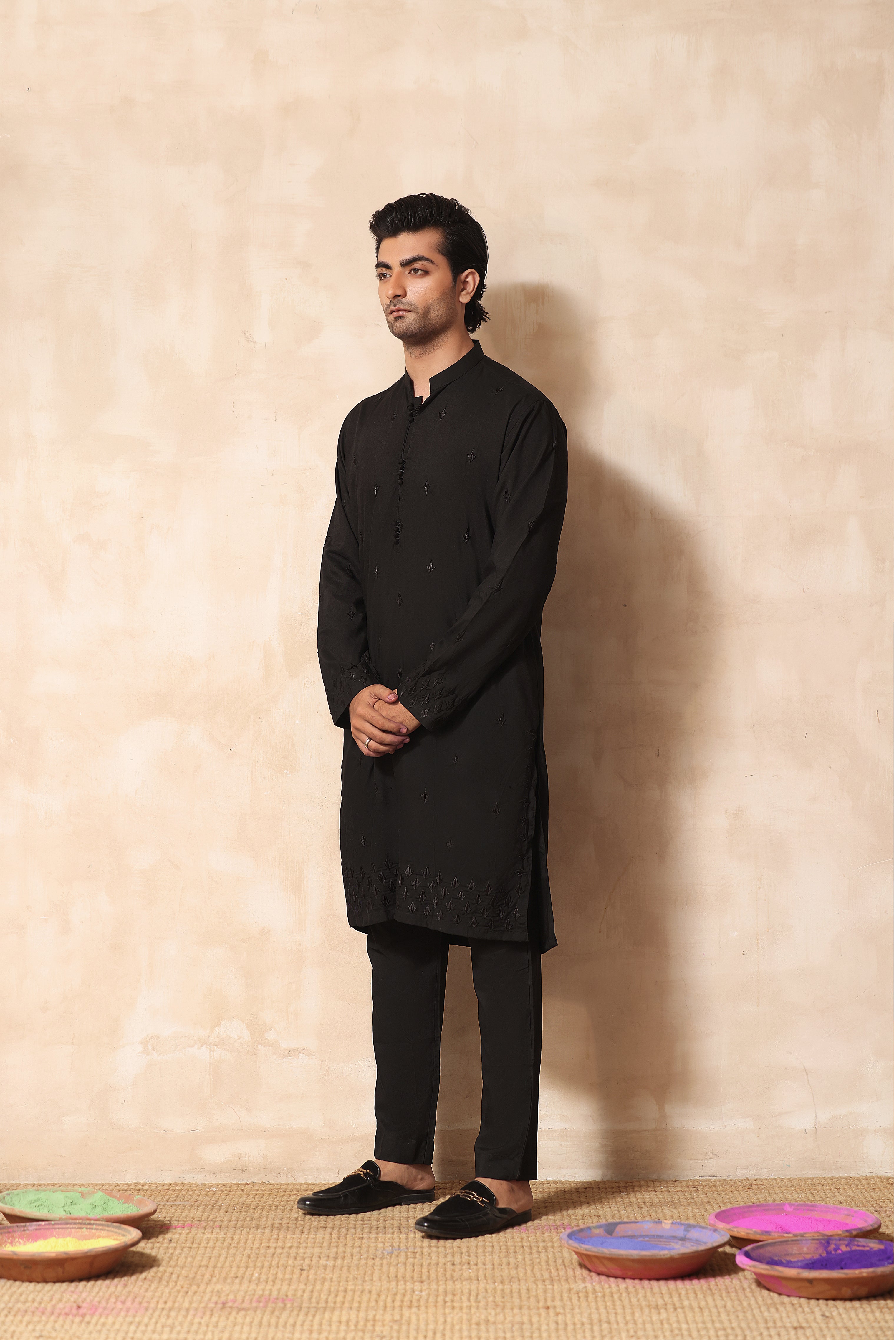 Black Resham Embroidered Blended Fabric Kurta Pajama (2-Piece) - Image 2