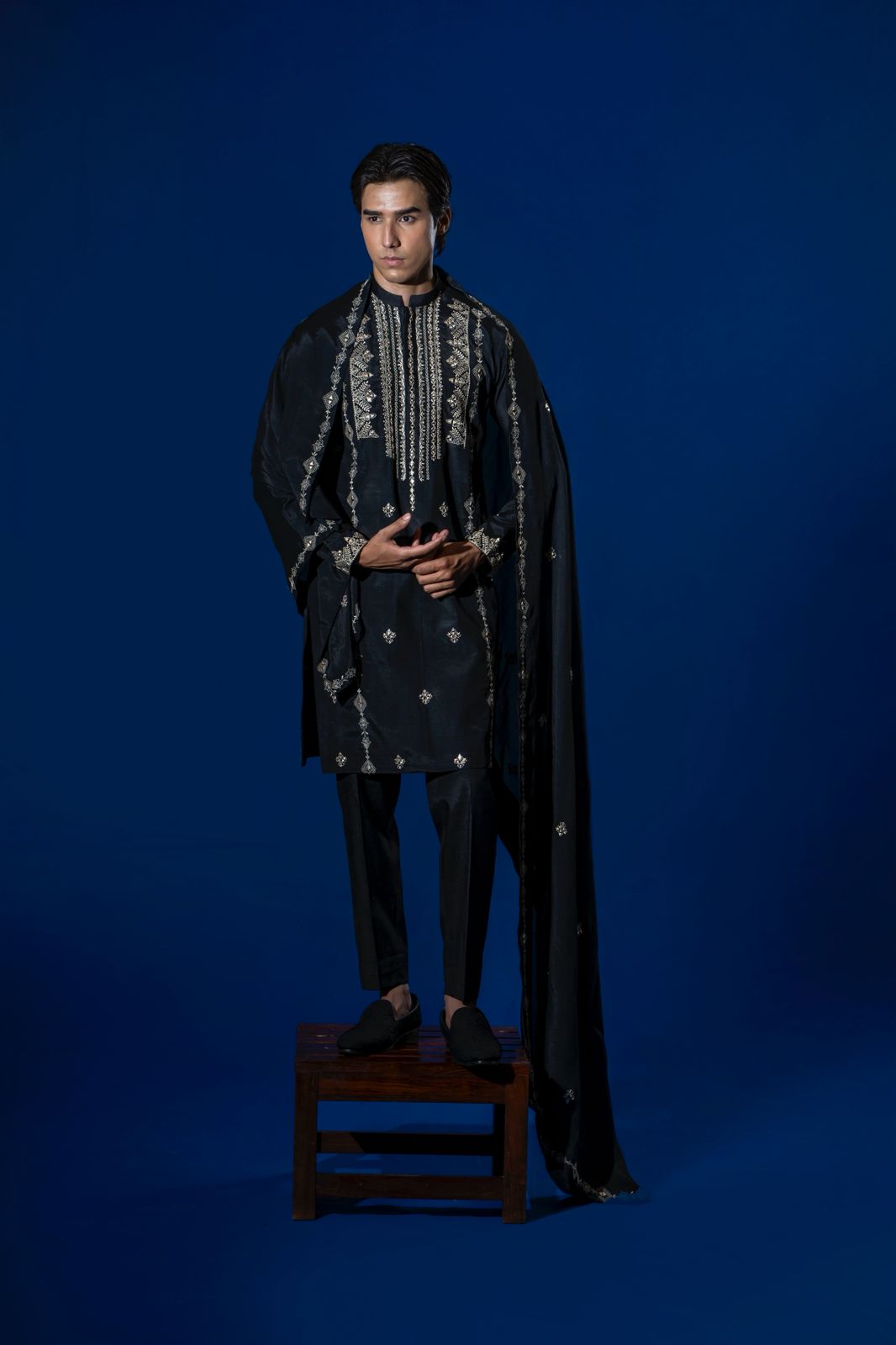 Black Embroidered Silk Kurta Pajama (3-Piece) - Image 1