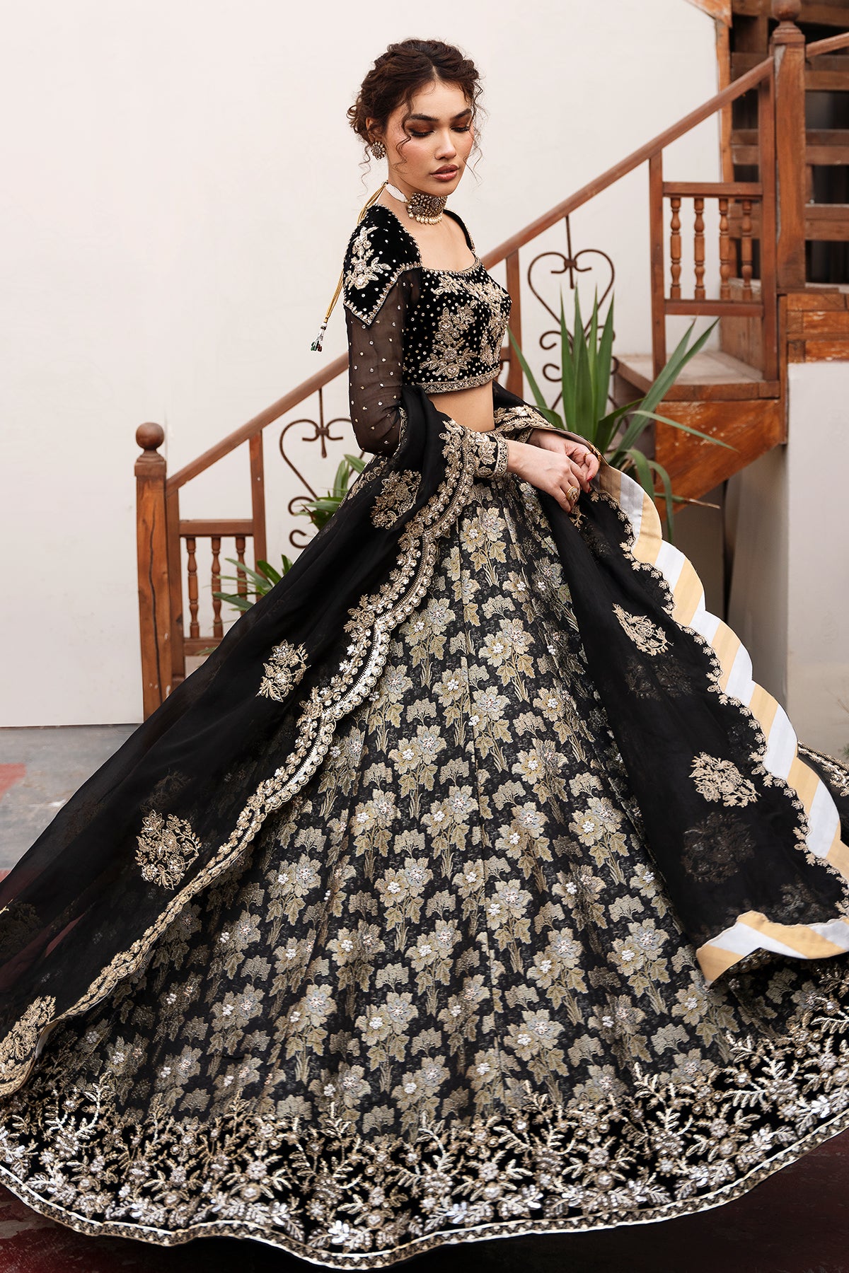 Black Zardozi Jamawar & Velvet Lehenga Choli (3-Piece) - Image 5