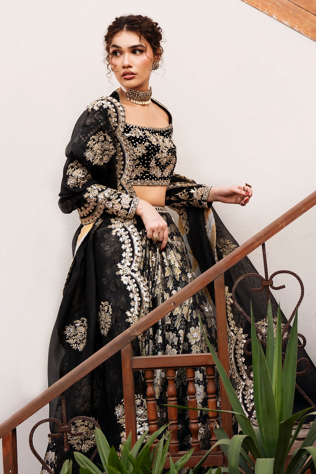 Black Zardozi Jamawar & Velvet Lehenga Choli (3-Piece) - Image 6