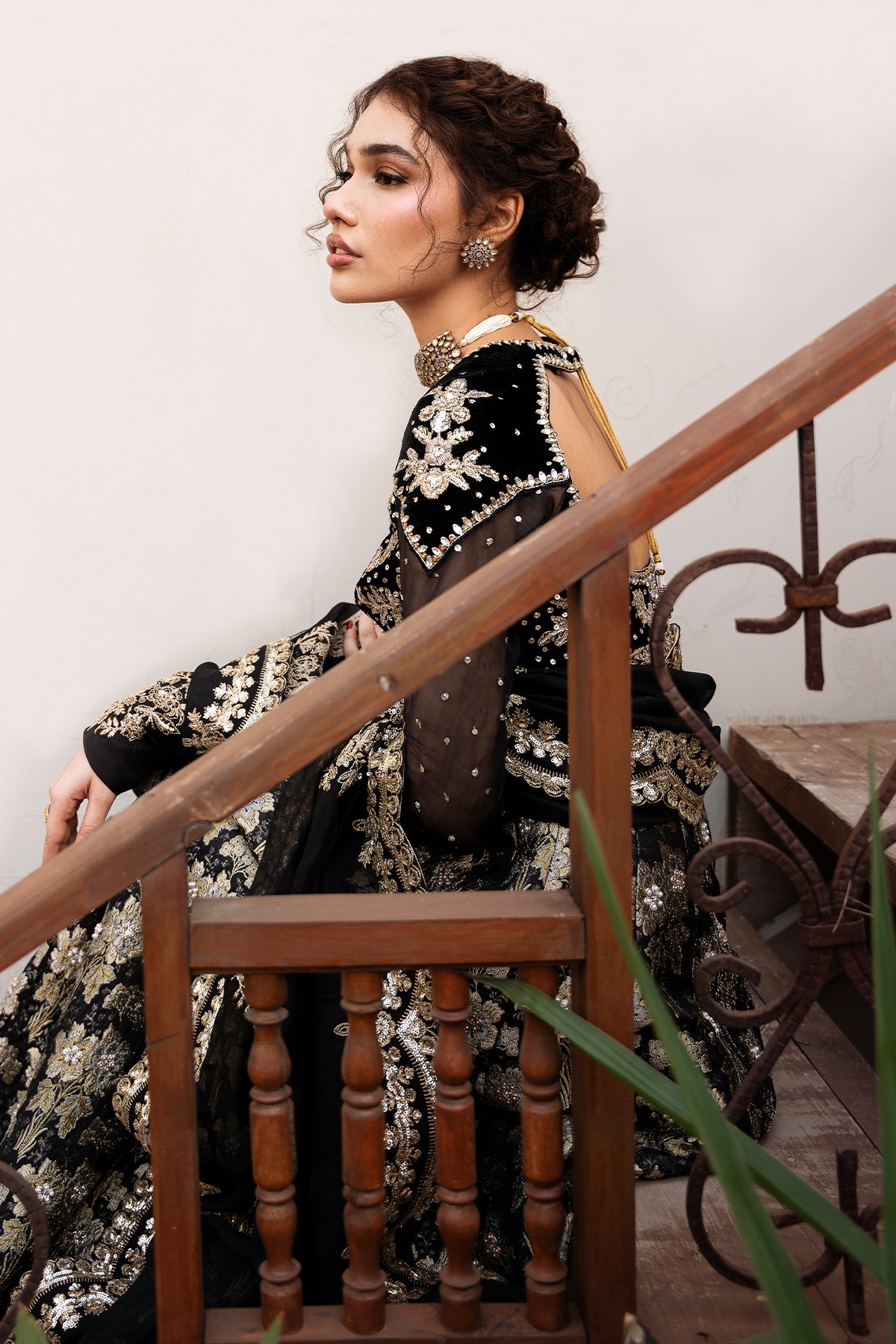 Black Zardozi Jamawar & Velvet Lehenga Choli (3-Piece) - Image 8