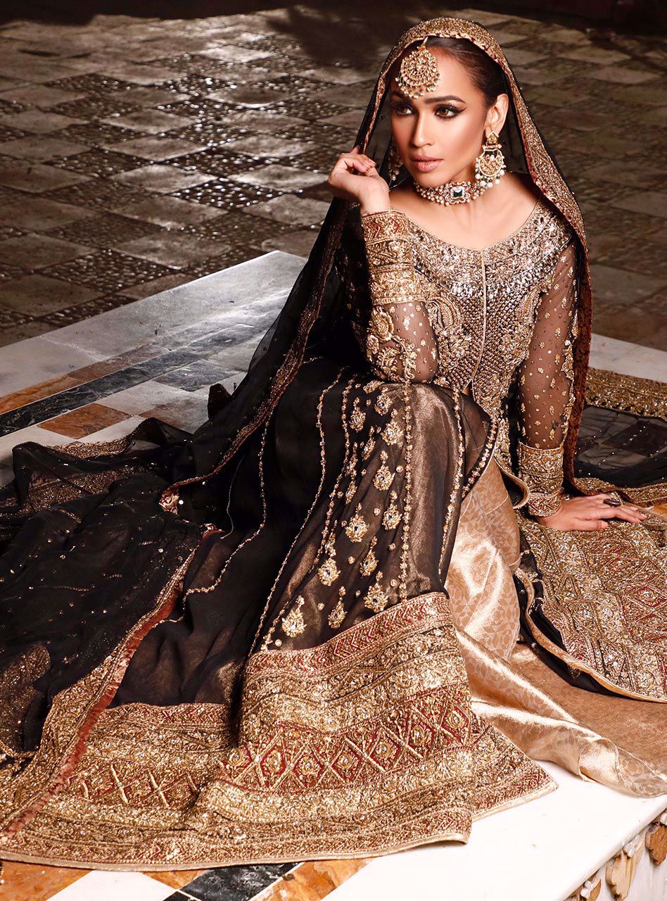 Pakistani Black & Gold Embroidered Net Bridal Lehenga (3-Piece) - Image 4