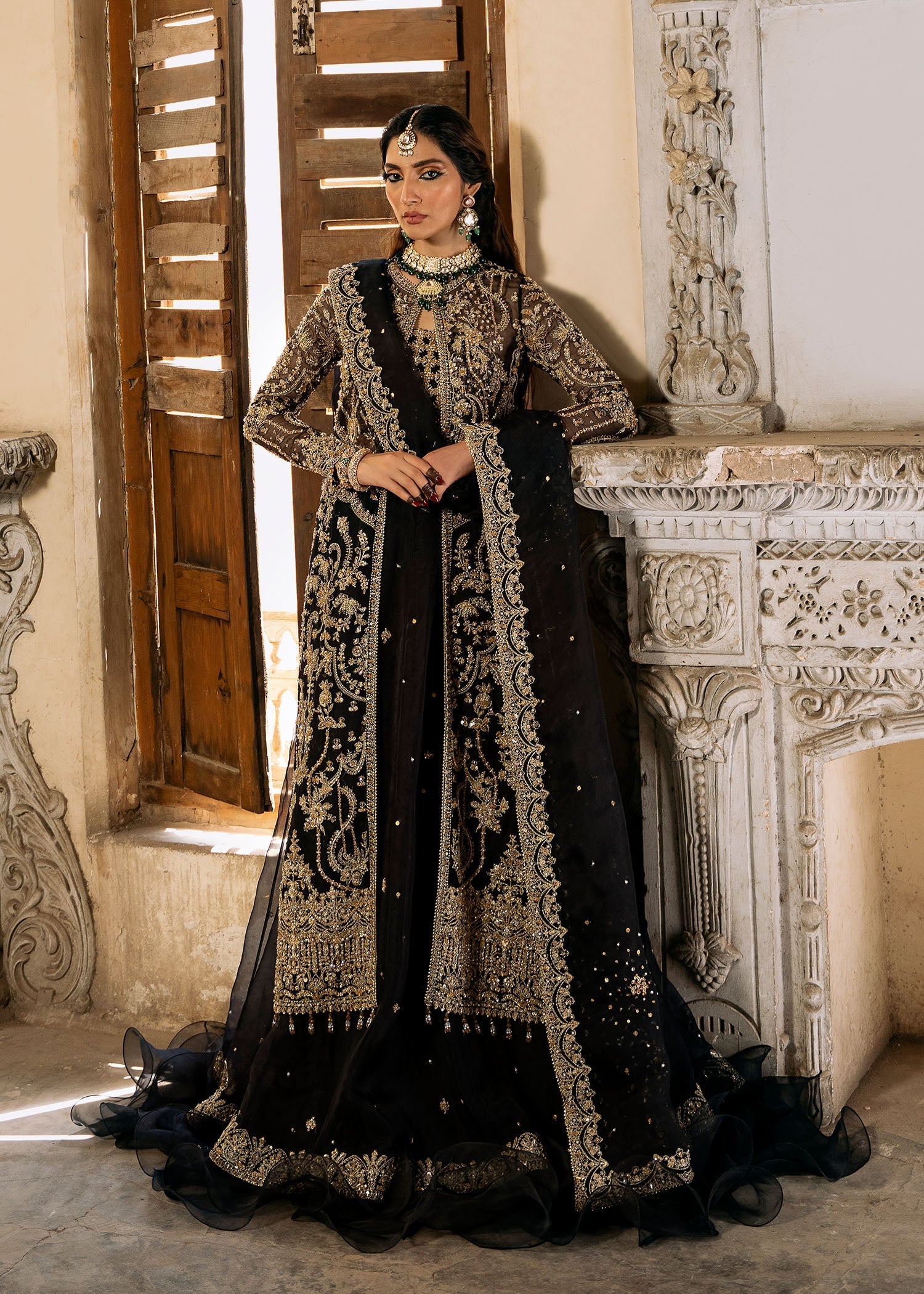 Black Embellished Kathan Organza Lehenga (3-Piece) - Image 4