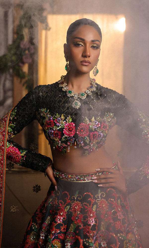 Pakistani Black Embroidered Organza Bridal Lehenga (3-Piece) - Image 5