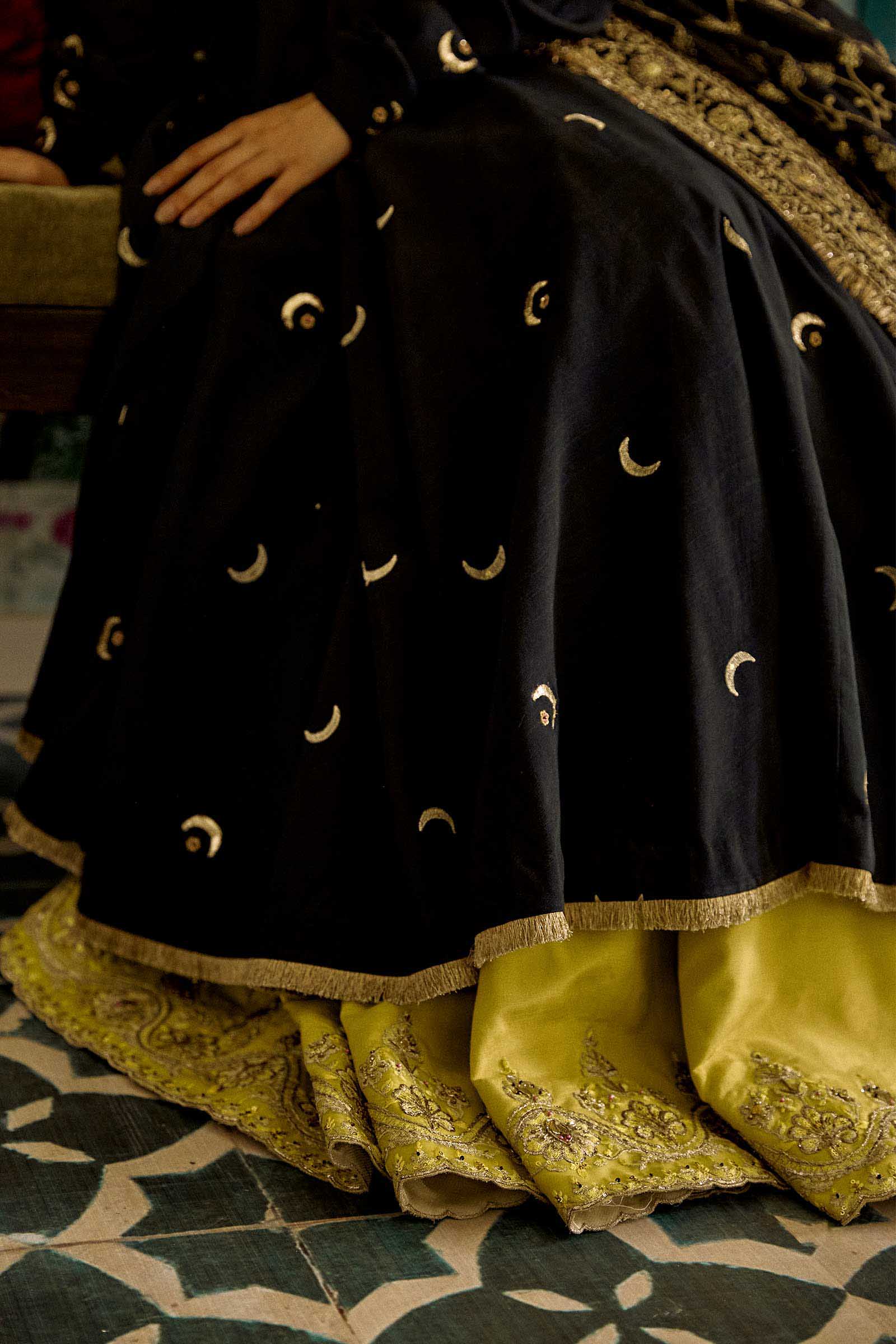 Black Zardozi Raw Silk Lehenga Set (3-Piece) - Image 7