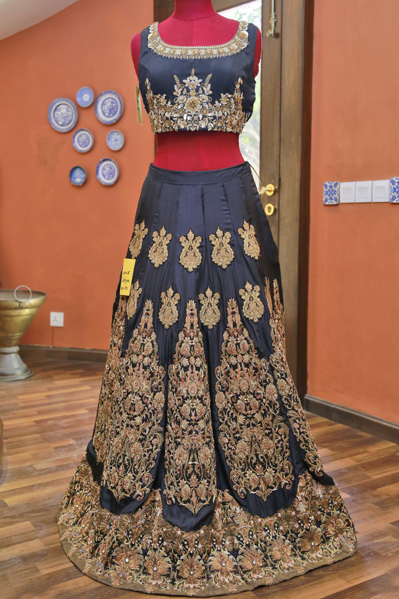 Pakistani Black Mughal Embroidered Sheesha Silk Lehenga Choli (3-Piece) - Image 3