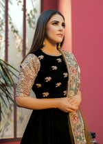 Black Embroidered Velvet Lehnga Choli (3-Piece) - Image 3