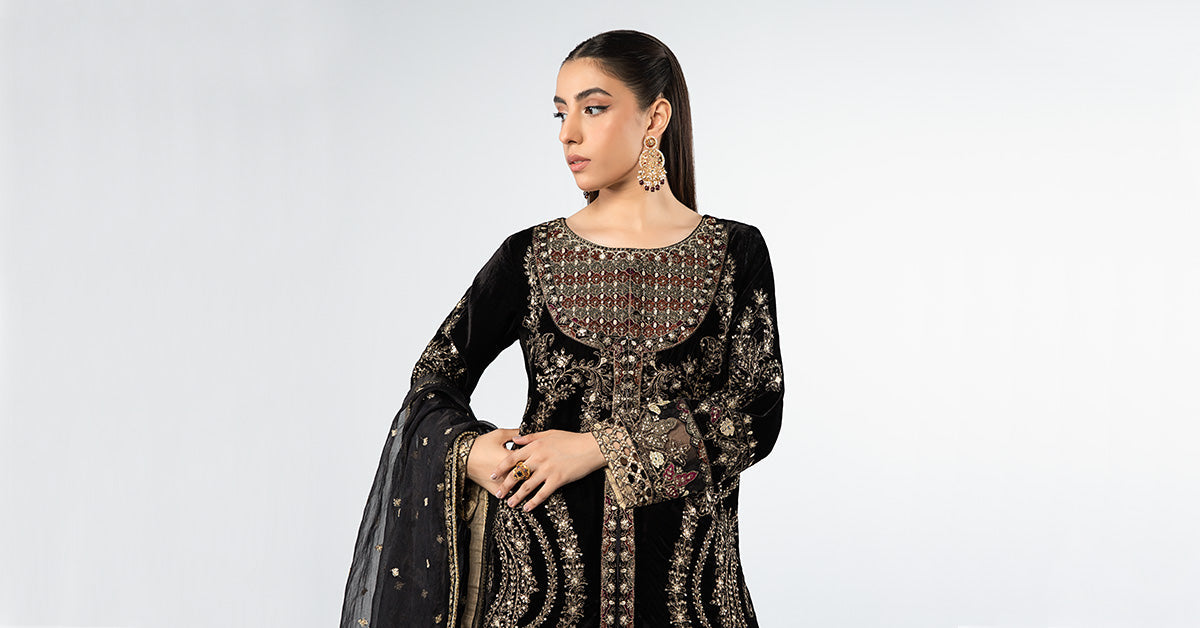 Black Embroidered Velvet Lehenga Set (3-Piece) - Image 6